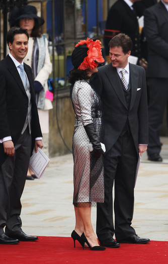 Royal+Wedding+Carriage+Procession+Buckingham+SsZo3VmE3Z0l