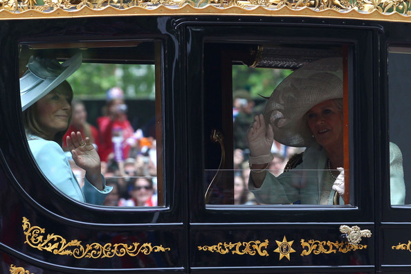 Royal+Wedding+Carriage+Procession+Buckingham+VcMF1t_ERAOl