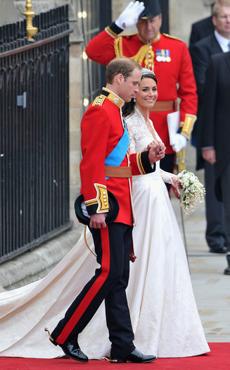 Royal+Wedding+Carriage+Procession+Buckingham+W6sSf2ucoa3l
