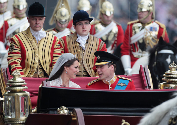 Royal+Wedding+Carriage+Procession+Buckingham+W9DqIRWAvVvl