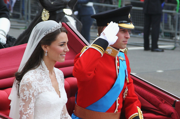 Royal+Wedding+Carriage+Procession+Buckingham+wx0kONOuODJl