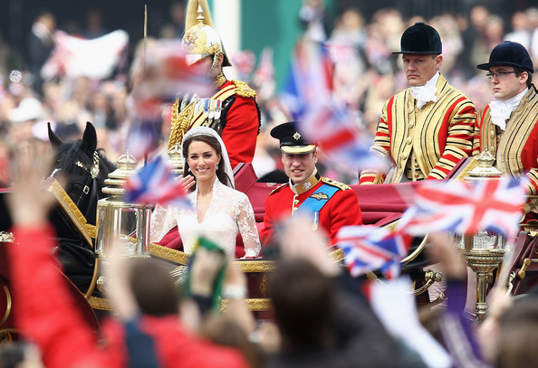 Royal+Wedding+Carriage+Procession+Buckingham+1Is-77ab6Y3l