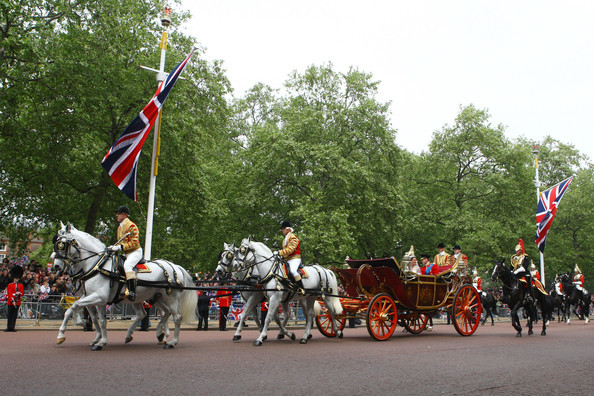 Royal+Wedding+Carriage+Procession+Buckingham+xPFjT0gEre1l
