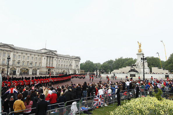 Royal+Wedding+Carriage+Procession+Buckingham+hNV-YDeP5zEl