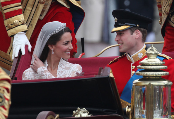 Royal+Wedding+Carriage+Procession+Buckingham+IIiPmatNRuLl