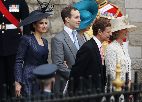 Royal+Wedding+Carriage+Procession+Buckingham+JvVRj4nXp-Gl
