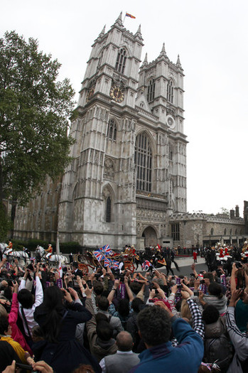 Royal+Wedding+Carriage+Procession+Buckingham+_n_4S7qEChbl - poze de la nunta regala2