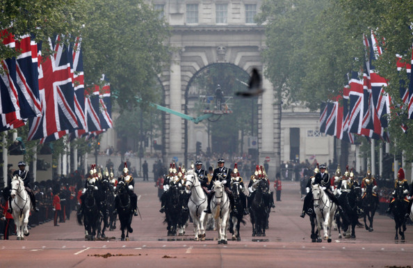 Royal+Wedding+Carriage+Procession+Buckingham+BWmy-Jxv7N6l - poze de la nunta regala2