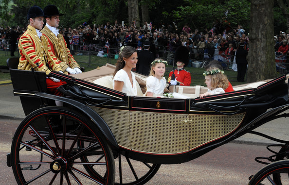 Royal+Wedding+Carriage+Procession+Buckingham+IPc7FFVpIF9l - poze de la nunta regala2