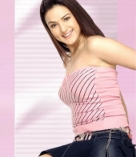 sm_986694[1] - Preity Zinta