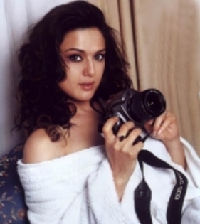 sm_1120824[1] - Preity Zinta