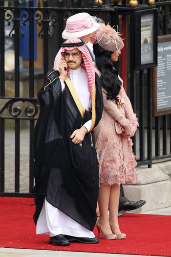 Royal+Wedding+Carriage+Procession+Buckingham+3kg75Z1gaOjl
