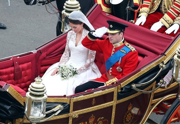 Royal+Wedding+Carriage+Procession+Buckingham+d2HsvKagGwol