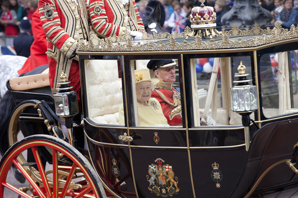 Royal+Wedding+Carriage+Procession+Buckingham+jgEIOZYt5HGl