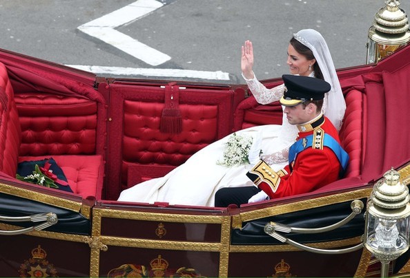Royal+Wedding+Carriage+Procession+Buckingham+Ktg1riONdmtl - poze de la nunta regala2
