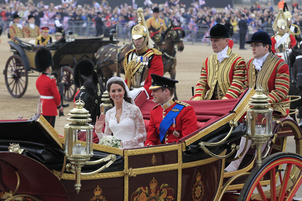 Royal+Wedding+Carriage+Procession+Buckingham+LikgSLNiceul