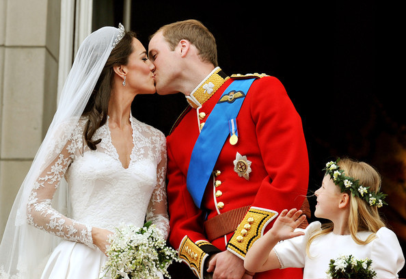 Royal+Wedding+Carriage+Procession+Buckingham+-qycXRvyGdsl - poze de la nunta regala2