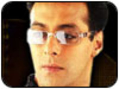 sal20030826-1_thumb[1] - Salman Khan