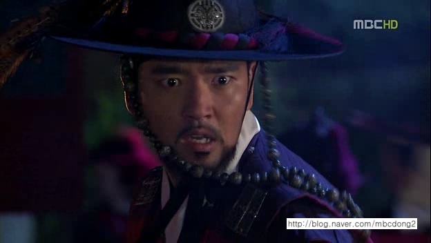 - Chun Soo ajunge la timp sa o salveze pe Suk-bin si Yeoning-gun.