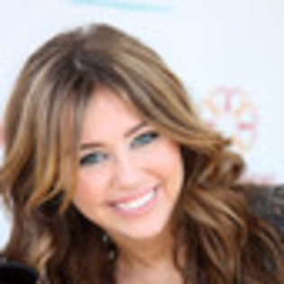 miley-cyrus-742198l-thumbnail_gallery[1] - Miley Cyrus