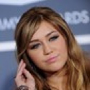 miley-cyrus-769256l-thumbnail_gallery[1] - Miley Cyrus