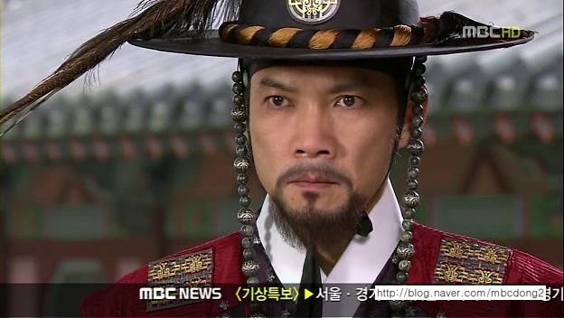 - Capitanul Seo ii spune regelui ca Hee Bin se va prezenta la locul de tortura.