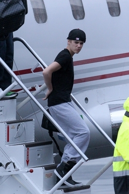  - 2011 Landing In Australia April 25th