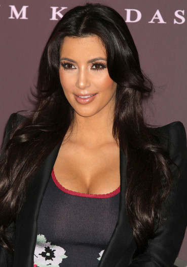 Kim+Kardashian+Makeup+Nude+Lipstick+USdAOuvqZoGl - Kim Kardashian