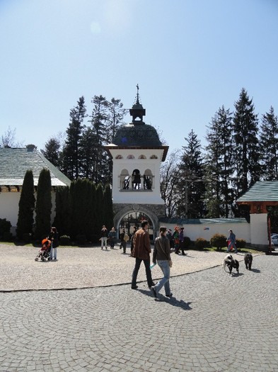 Manastirea Sinaia - Paste 2011