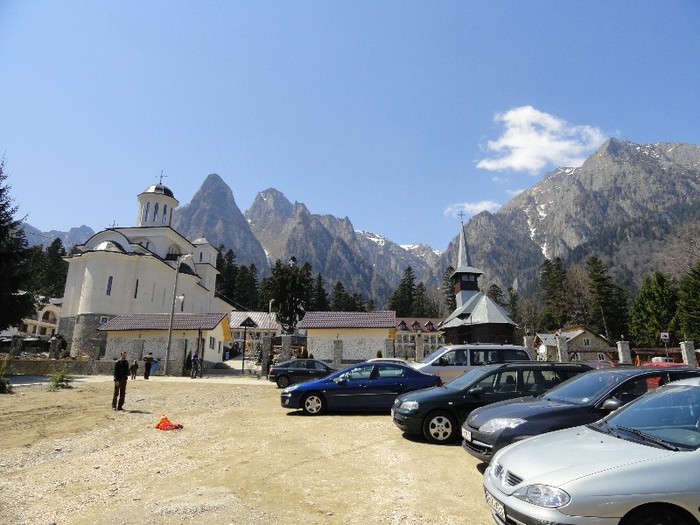 Manastirea Caraiman - Paste 2011