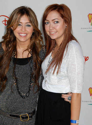 29041-miley_cyrus_et_sa_soeur_brandi - best sisters