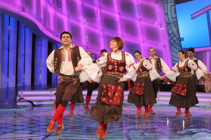 cove&claudia-dansul minoritatilor