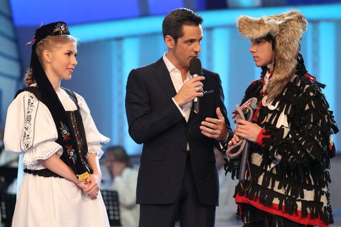 eduard si corina-dansul minoritatilor