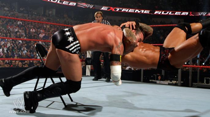 ER11_Photo_11 - extreme rules 2011 randy orton vs cm punk 1 mai