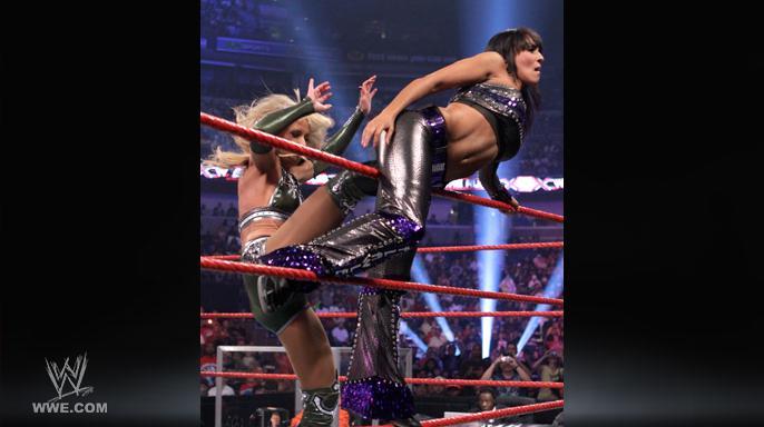 ER11_Photo_83 - extreme rules layla vs michelle mccool