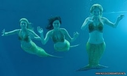 mermaid- - h2o-adauga apa fff frumoase