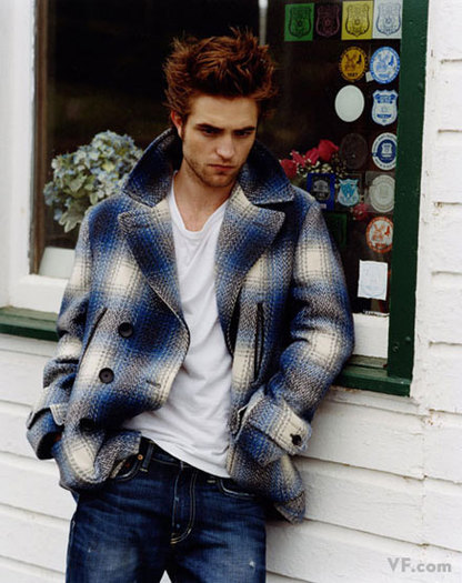 robert-pattinson-30-sexiest-under-30 - Robert Pattinson