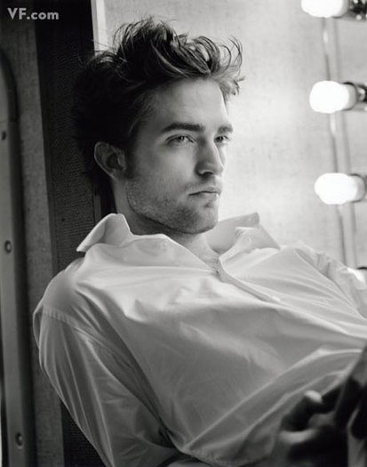 robert-pattinson-vanity-fair-december-2009-hot - Robert Pattinson