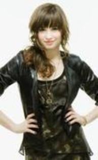 32261353_WWCBBUSMD - Demi Lovato