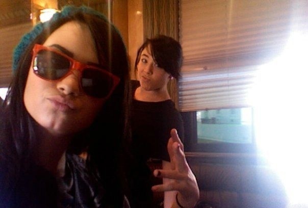 DUTWKBWWTPBWIRAYFVS - Poze rare Demi Lovato