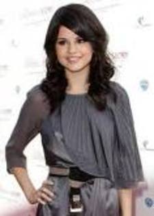 4266 - Selena Gomez