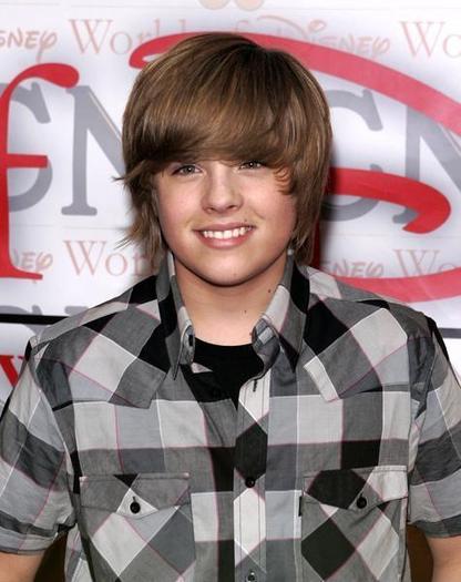 Dylan_Sprouse_1258210260_0 - dylan si cole sprouse
