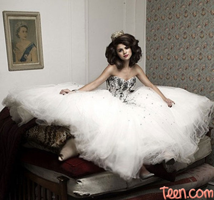 selena-gomez-princess-pea - a SELL 2
