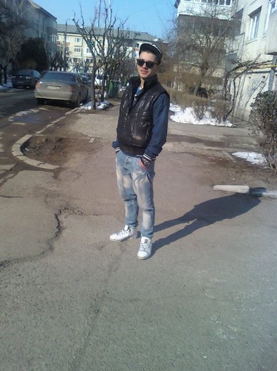 199252_185864471457532_100001019412911_459785_7834502_n