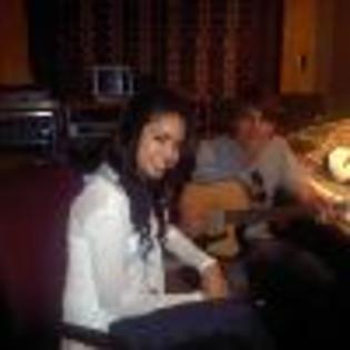ULOlay079400-01 - Jasmine V