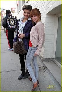 zendaya-bella-thorne-toronto-02