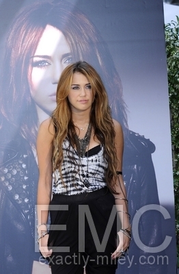 normal_304 - Cant Be Tamed Photocall In Madrid Spain May 31st 2010