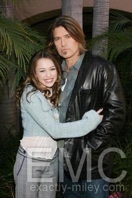normal_meetthepress_060 - Stars Of Disney Channels Hannah Montana Meet The Press on January 10th 2006