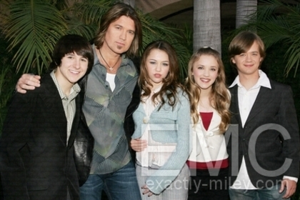 normal_meetthepress_070 - Stars Of Disney Channels Hannah Montana Meet The Press on January 10th 2006