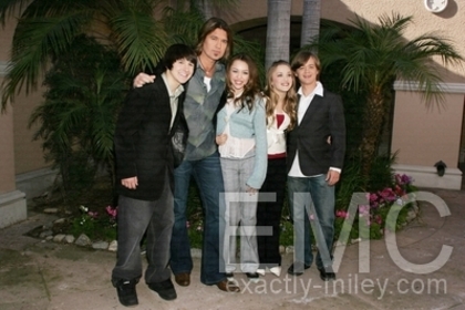 normal_meetthepress_071 - Stars Of Disney Channels Hannah Montana Meet The Press on January 10th 2006